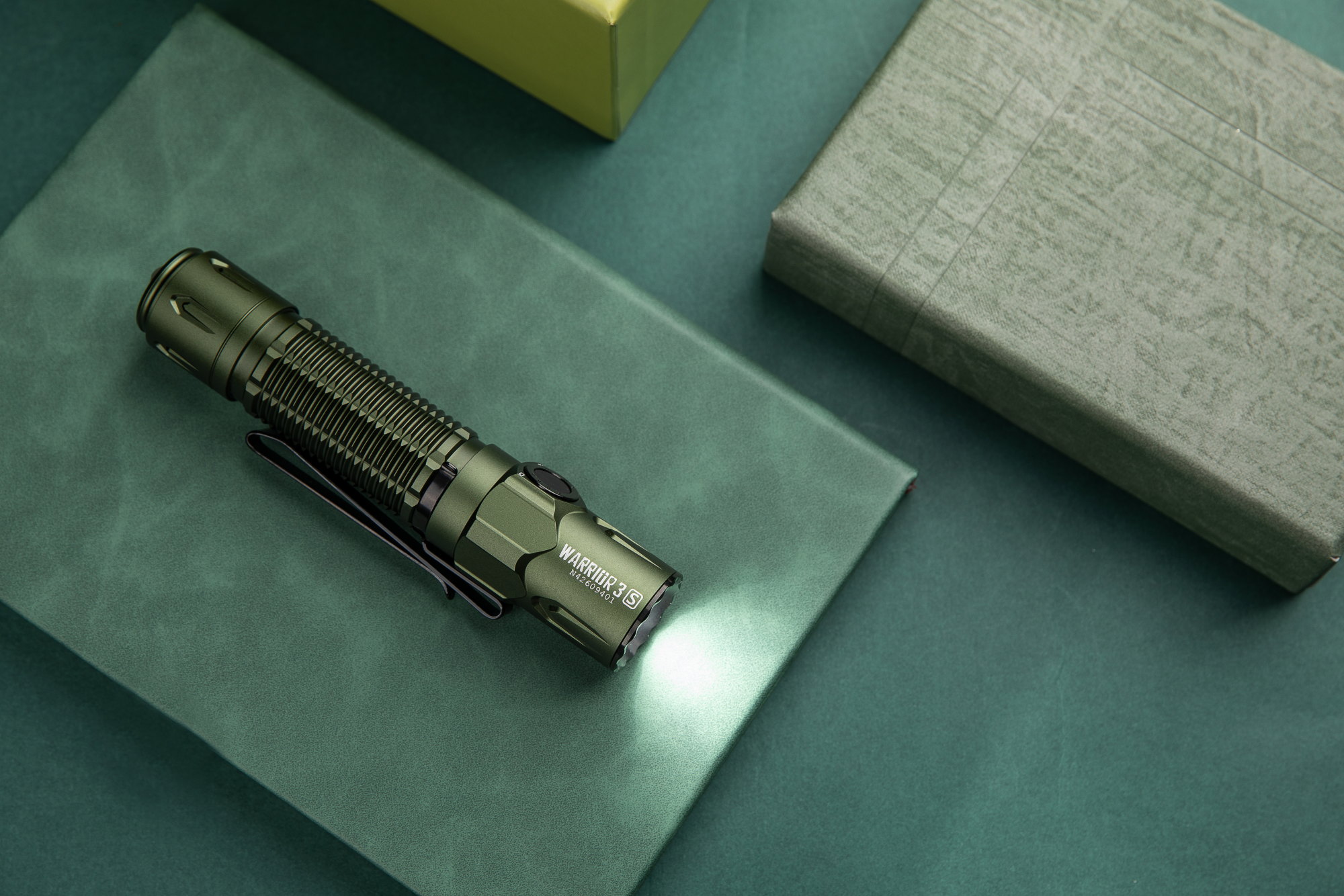 OLight Warrior 3S OD Green Professionelle Taktische LED Taschenlampe