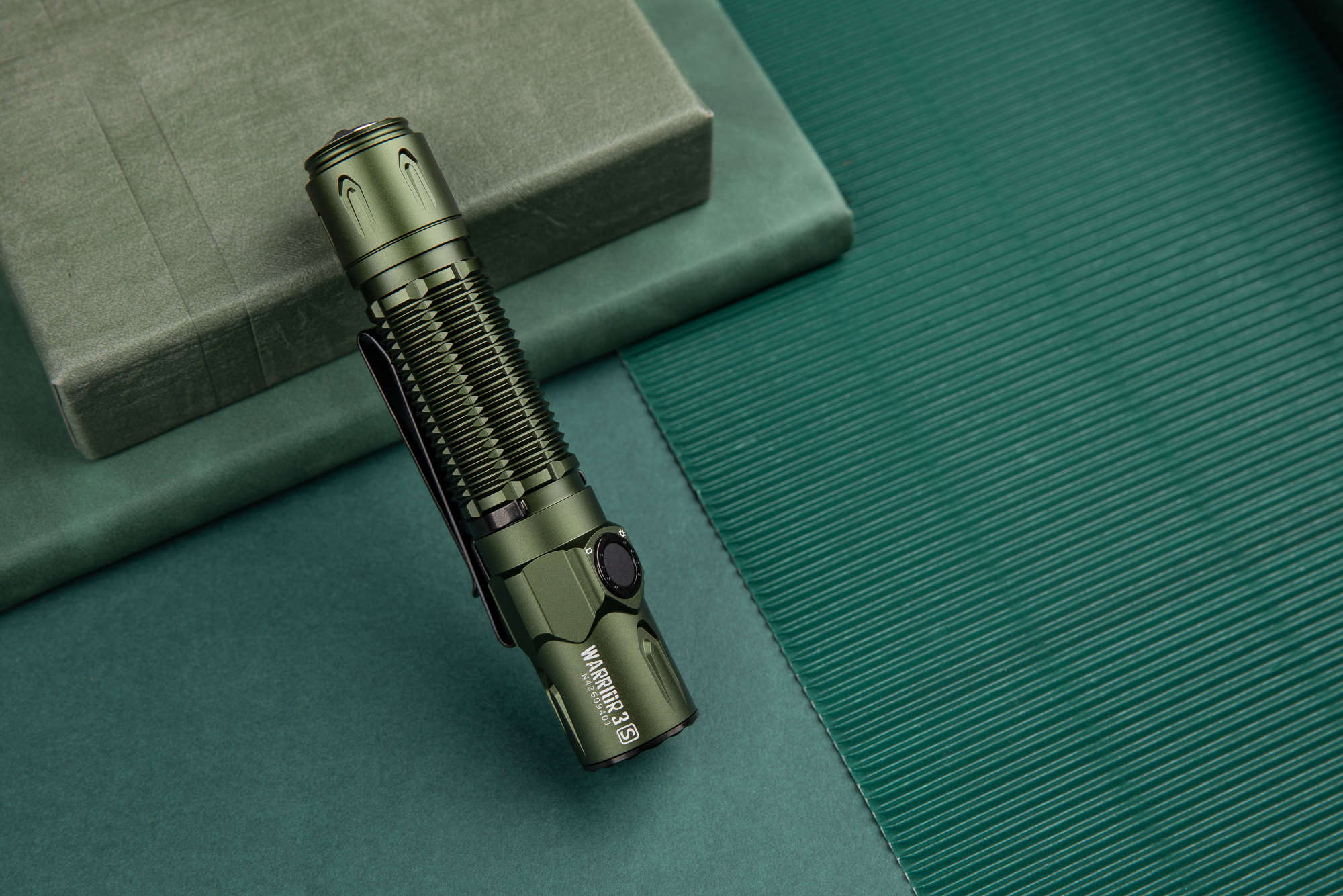 OLight Warrior 3S OD Green Professionelle Taktische LED Taschenlampe