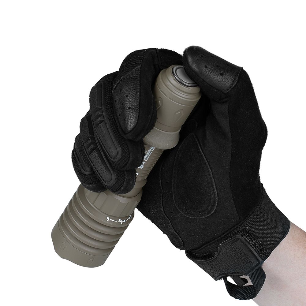 OLight Warrior X 4 Flat Dark Earth Professioneller Taktischer LED-Fernstrahler