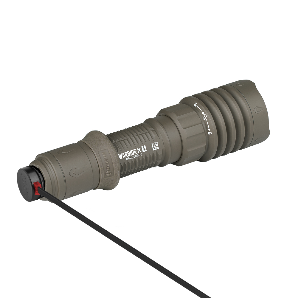 OLight Warrior X 4 Flat Dark Earth Professioneller Taktischer LED-Fernstrahler