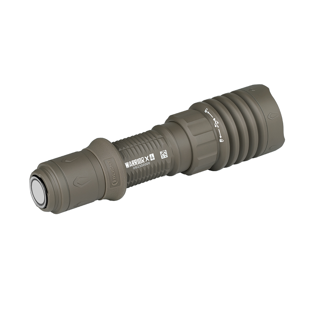 OLight Warrior X 4 Flat Dark Earth Professioneller Taktischer LED-Fernstrahler